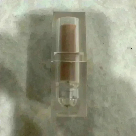 Nwob KKW 90’s Vogue Matte Lipstick - Picture 4 of 6